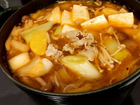 鍋 ♨ STAUBいっぱいのキムチ鍋